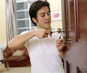 Locksmith Of Miami Miami, FL 305-894-9382 - changing-locks